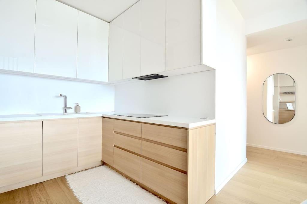 Downtown Charm With Free Parking Spot Apartman Pozsony Kültér fotó